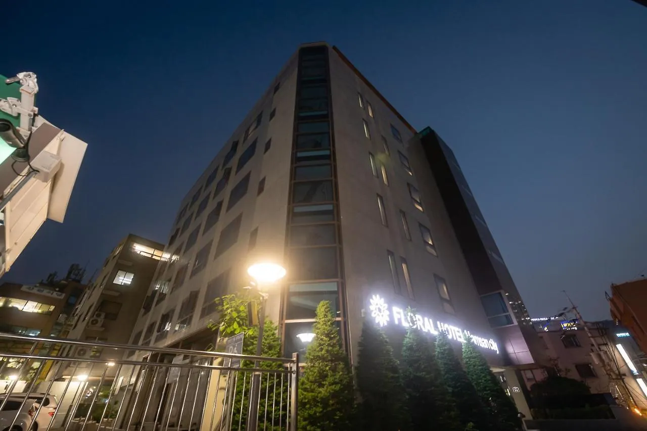 Floral Hotel Namsan City Seoul Myeongdong 3*,  Jižní Korea